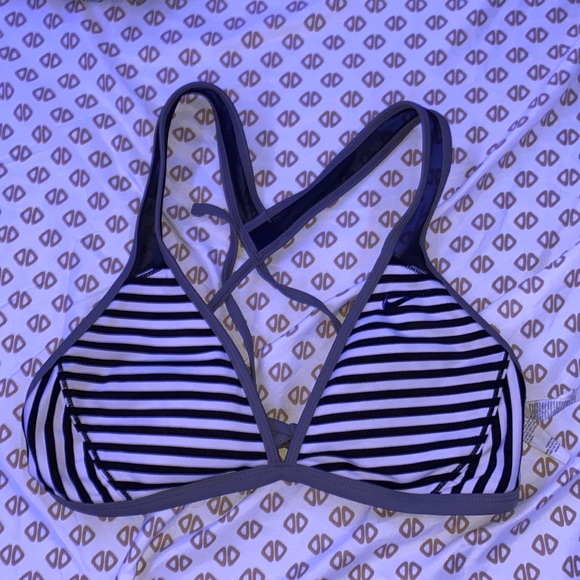Nike bathing suit top - Picture 1 of 3